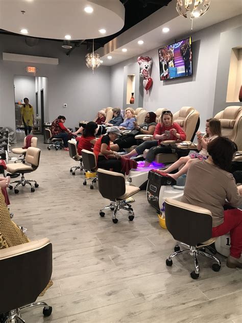 Queens nail salon - Welcome to QQ Nails & Spa The best and top-rated NYC local wellness nail care brand since 2006! QQ Nails & Spa is a full-service wellness beauty salon. A good salon welcomes you in like a client, but we welcome you in like a friend and take your experience and wellness seriously.